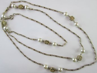 Vintage Single Strand NECKLACE, Faux Pearl & Chains, Gold Tone Base Metal Construction, Clasp Closure