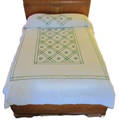 Vintage Summer Weight BEDSPREAD, Geometric Pattern In Green On Off White Background, Approx 98' X 76'