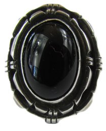 Vintage Finger RING, Polished ONYX Cabochon Stone, Sterling .925 Silver Setting, Approx Size 7