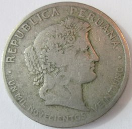 Authentic PERU Issue Coin, Twenty 20 Centavos, Copper Nickel Content, Discontinued Design