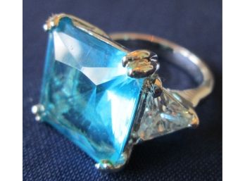 Vintage STATEMENT RING, Faceted Turquoise Color Central Stone, Silver Tone Base Metal Finish