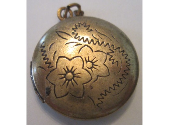 Vintage FLORAL Design LOCKET, GOLD TONE Finish, Ready For Chain