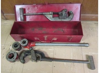 Vintage RIDGID Brand, Plumbing PIPE THREADER & CUTTERS, Metal CARRY CASE, Good Working Condition
