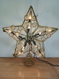 Lighted Tree Topper, Star,  Works
