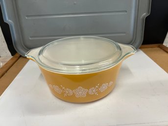 Vintage Pyrex Butterfly Gold Casserole Bowl With Cover