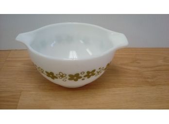 Pyrex Spring Blossom Green Stacking Bowl 1.5 Pint