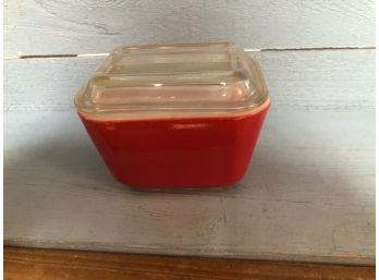 Small Pyrex Container With Lid