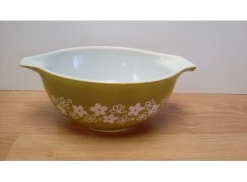 Pyrex Spring Blossom Green Stacking Bowl 1.5qt