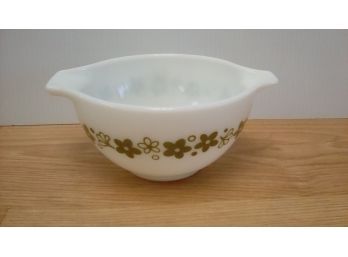 Pyrex Spring Blossom Green Stacking Bowl 1.5 Pints