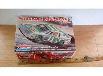 Vintage Mountain Dew Model Cat Kit
