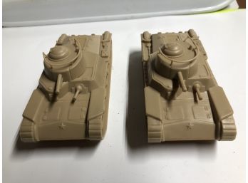 2 Plastic Army Tanks Lot 2