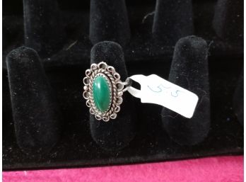 Sterling Silver Ring W/ Green Stone Size 5.5