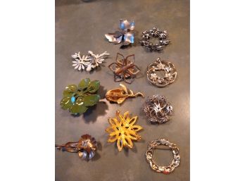 Vintage Pins. Jewelry Lot 4