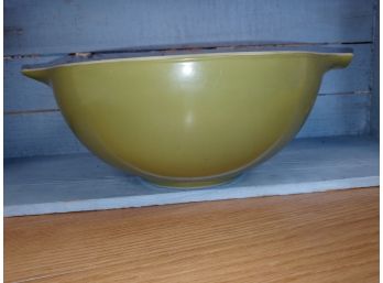 Large Pyrex Mixing Bowl