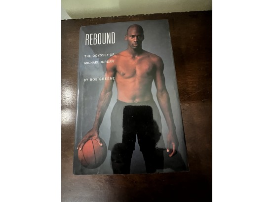 Michael Jordan - Rebound.     M3