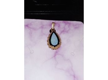 .onyx And Opal Pendent Stamped 14kp