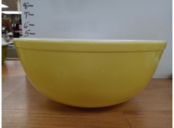 Vintage Pyrex 4qt Yellow Mixing Bowl
