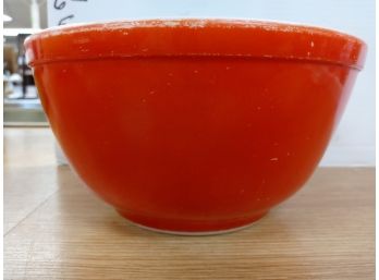 Vintage Pyrex 1.5qt Red Muxing Bowl
