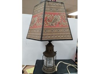 Vintage Lamp. Works