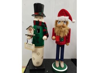 Set Of Two Holiday Nutcrackers 14 To 15 Inch Tall