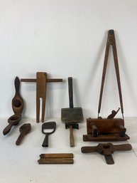 Lot Of Primitive Treenwares / Tools