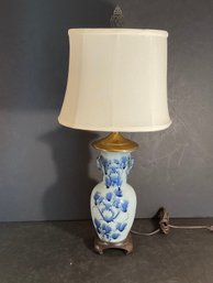Vintage Chinese Blue & White Urn/Lamp