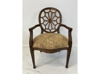 Fancy Hepplewhite Mahogany Spider Back Accent Chair