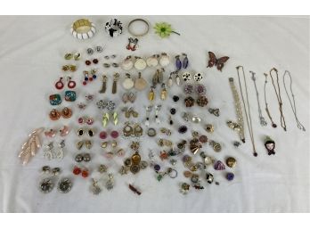 Lot Of Costume Jewelry Mostly Earrings (E)
