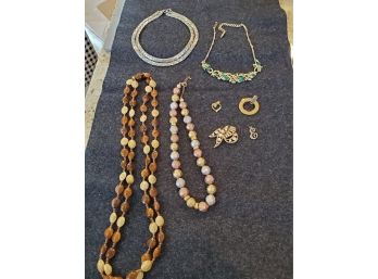 8 Pc Jewelry Collection