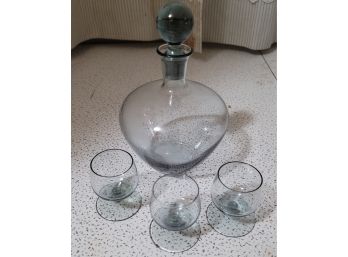 7' Decanter With 3 Cordials