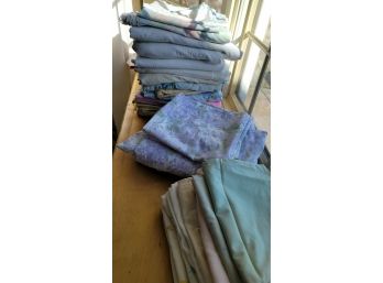 Large Assortment Of Sheets - Various Sizes & Items - No Sets