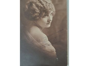 Autographed Photo Of Lillian Gish Golden Age Actress