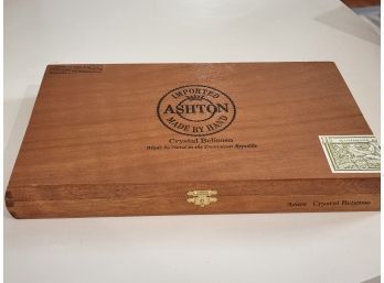 Ashton Crystal Belicoso Wood Cigar Box - M