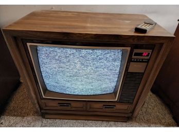 1985 Sears TV - Turns On