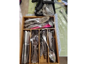Contents Of Silverware Drawer