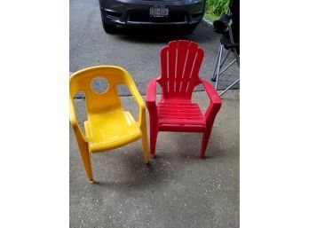 2 Little Kids Chairs