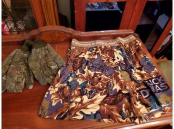Brand New - 2 Pair Camo Gloves And Duck Dynasty Boxers