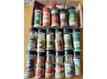 18 Jars Of Spices