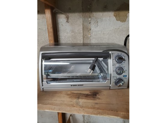 New Black N Decker Toaster Oven