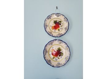 2 Fruit Plates With Wall Hanger