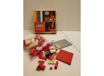 Vintage 1060s Lego Starter Set