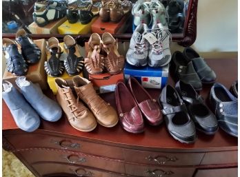 Ladies Casual Shoes - Size 8 - Many New