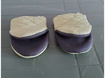 2 New Oven Mitts