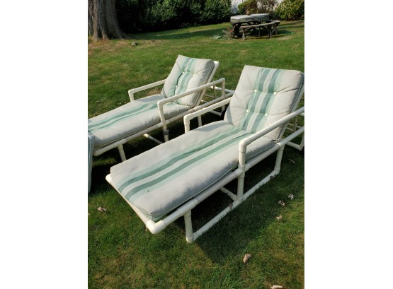 2 Adjustable Lounge Chairs With Cushions