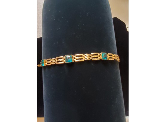 Vintage Simmons Gold Tone 7' Bracelet With Aquamarine Accents