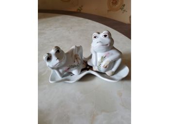 Frogs On Lilypad Salt And Pepper