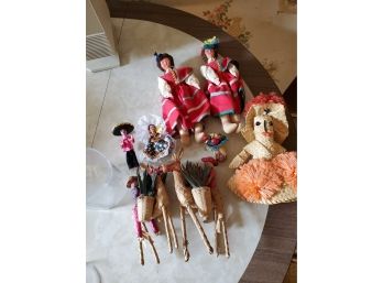 7 Dolls From Around The World