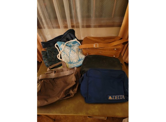 Bag Lot Including Airline - Delta Bags