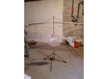 Vintage Free Standing Clothes Line