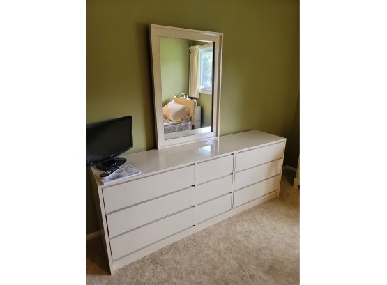 9 Drawer Formica Dresser With Mirror